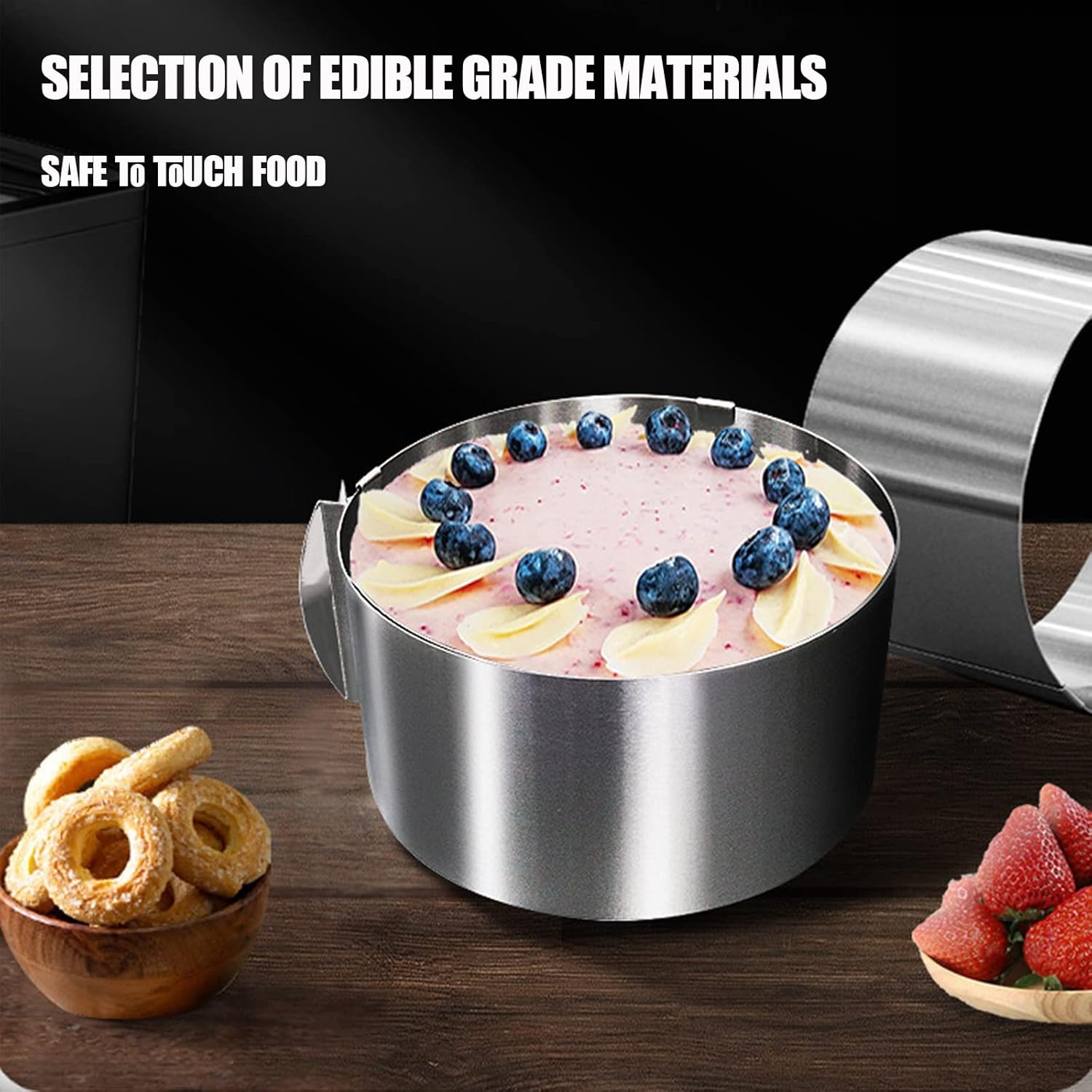 Adjustable mousse cake ring used for professional mousse cakes
