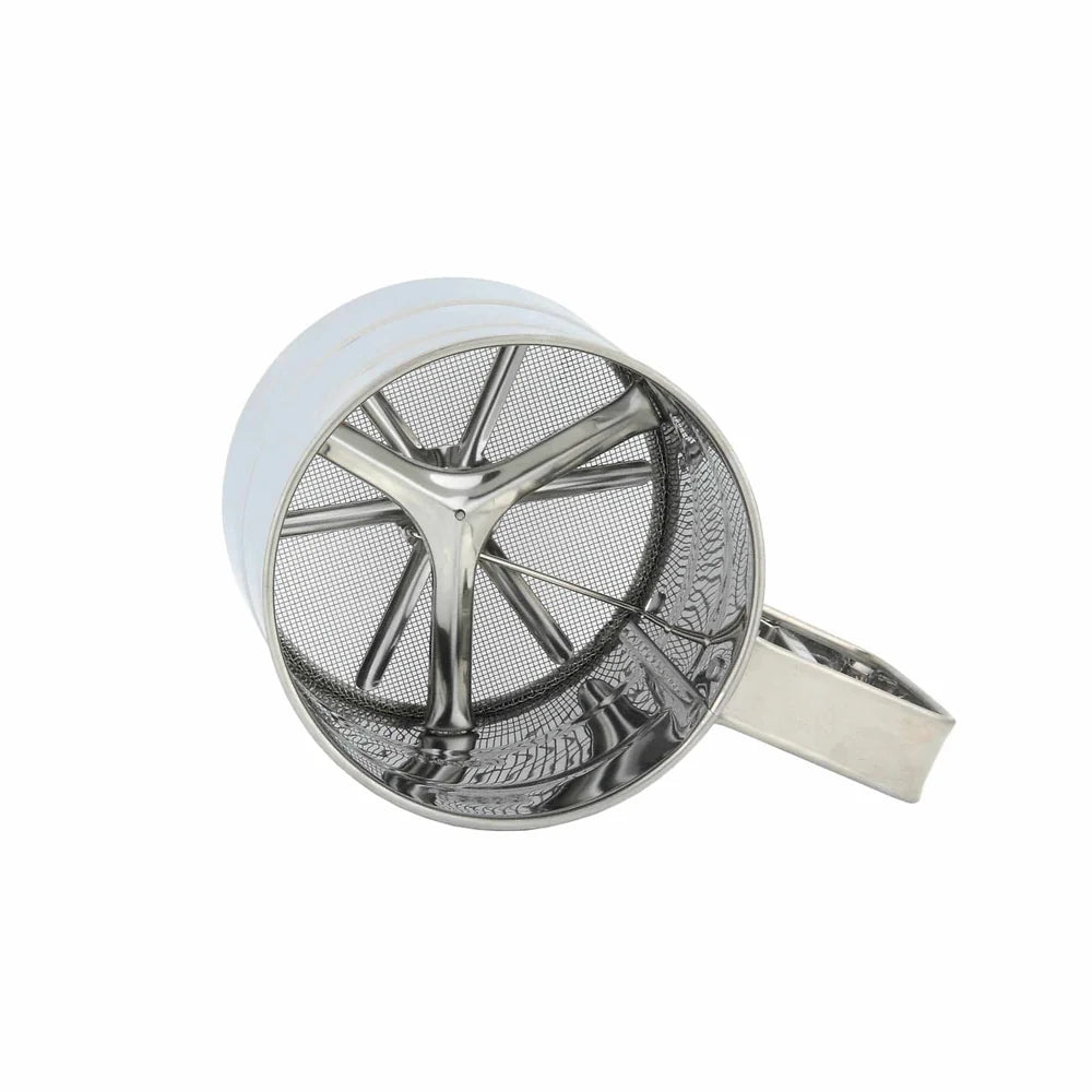 Fine mesh flour sifter for cake and cookie baking