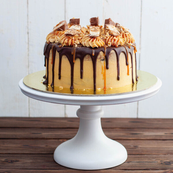 Round cake base for birthday and celebration cakes